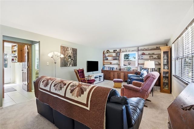 3161 Sherwood Park Drive, Springfield, OH 45505