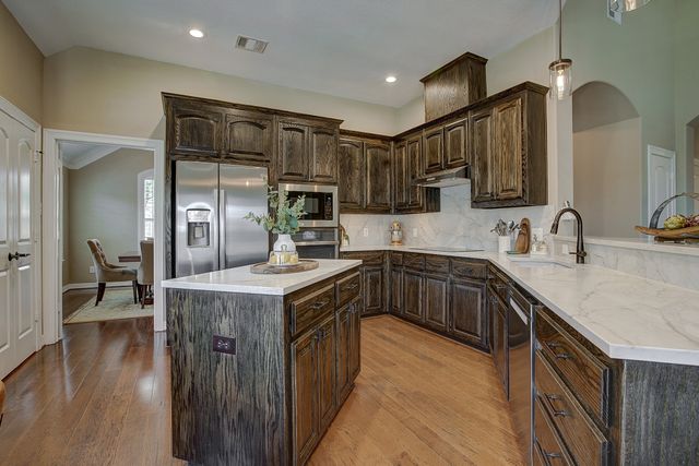 7822 Glencrest Drive, Sachse, TX 75048