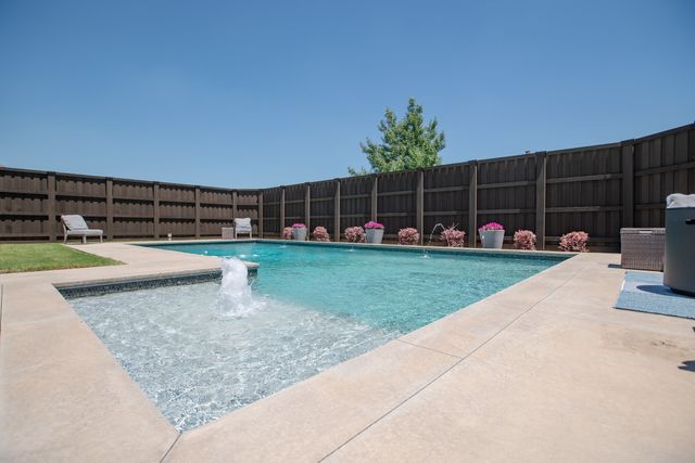 7822 Glencrest Drive, Sachse, TX 75048