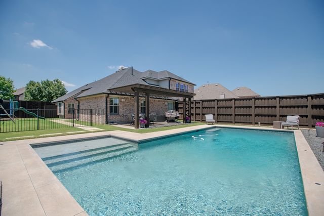 7822 Glencrest Drive, Sachse, TX 75048