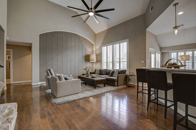 7822 Glencrest Drive, Sachse, TX 75048