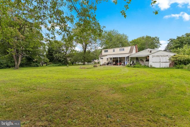 752 PARK AVE, Belford, NJ 07718
