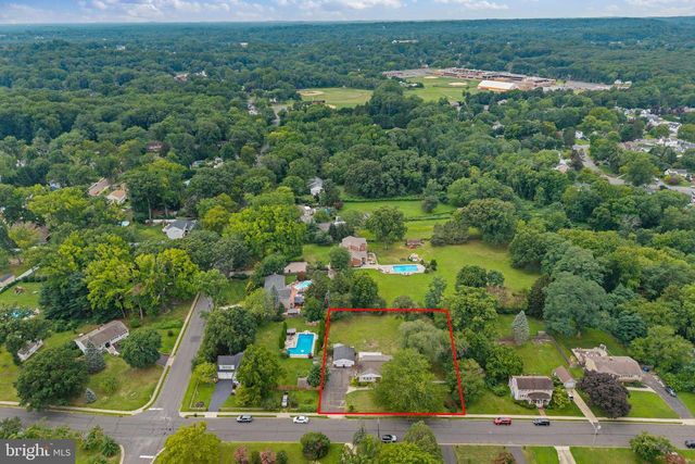 752 PARK AVE, Belford, NJ 07718