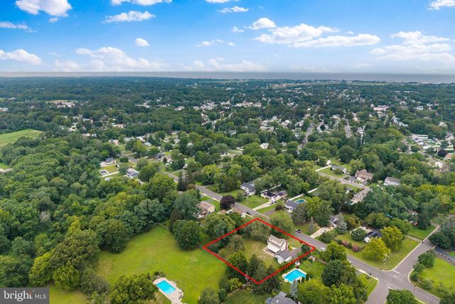 752 PARK AVE, Belford, NJ 07718