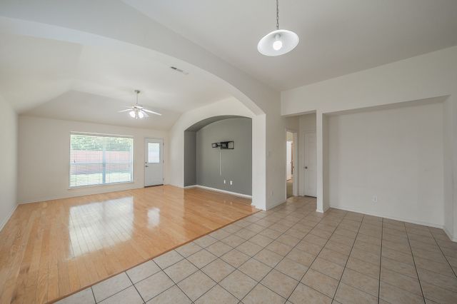 2755 Honey Suckle Drive, Grand Prairie, TX 75052