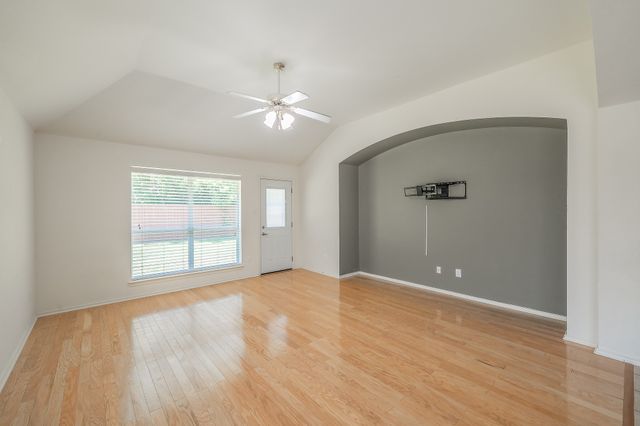 2755 Honey Suckle Drive, Grand Prairie, TX 75052