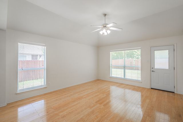 2755 Honey Suckle Drive, Grand Prairie, TX 75052