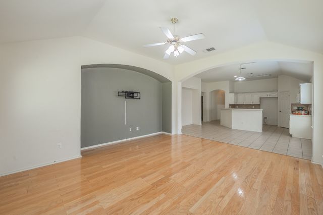 2755 Honey Suckle Drive, Grand Prairie, TX 75052