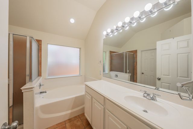 2755 Honey Suckle Drive, Grand Prairie, TX 75052