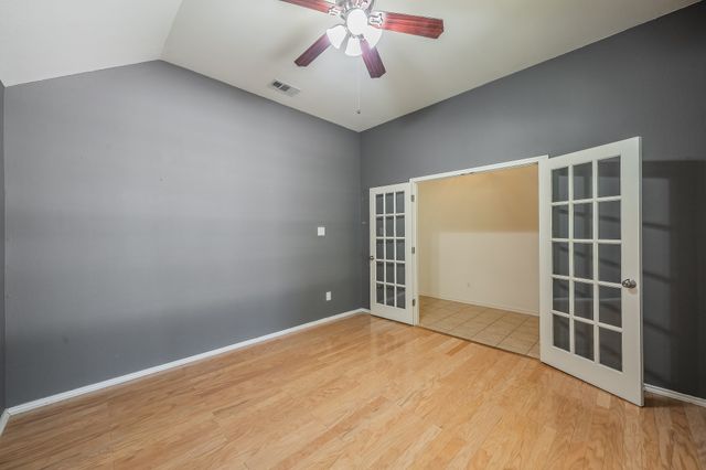 2755 Honey Suckle Drive, Grand Prairie, TX 75052