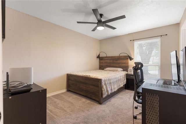 11625 SW 4th Street, Yukon, OK 73099
