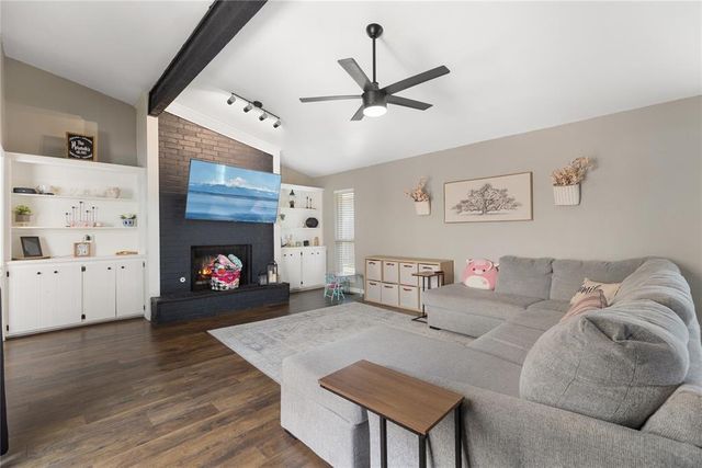 11625 SW 4th Street, Yukon, OK 73099