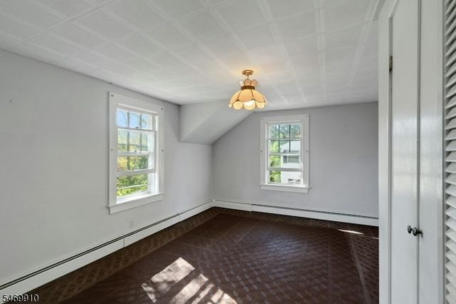 24 W Main St, Mendham Twp., NJ 07945