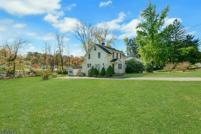 24 W Main St, Mendham Twp., NJ 07945