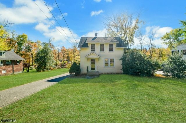 24 W Main St, Mendham Twp., NJ 07945