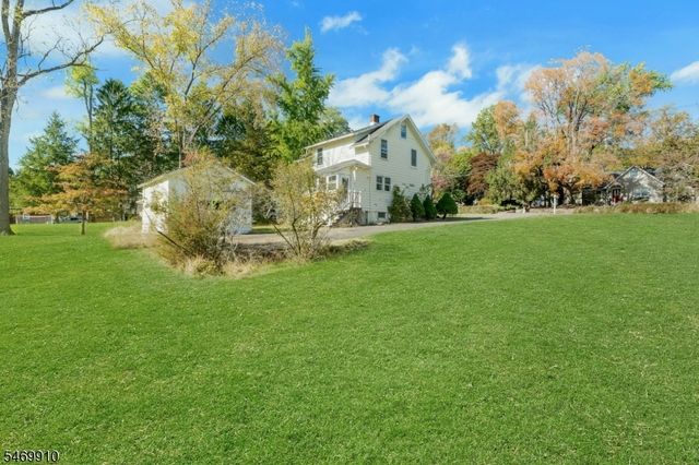 24 W Main St, Mendham Twp., NJ 07945