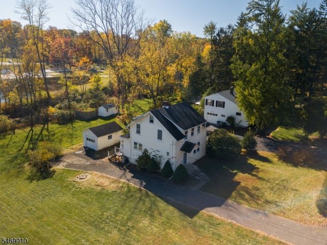 24 W Main St, Mendham Twp., NJ 07945