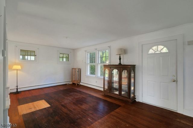 24 W Main St, Mendham Twp., NJ 07945