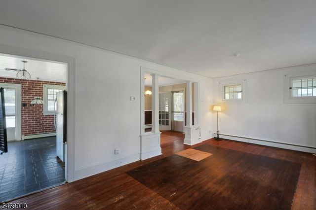 24 W Main St, Mendham Twp., NJ 07945