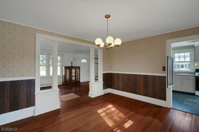 24 W Main St, Mendham Twp., NJ 07945