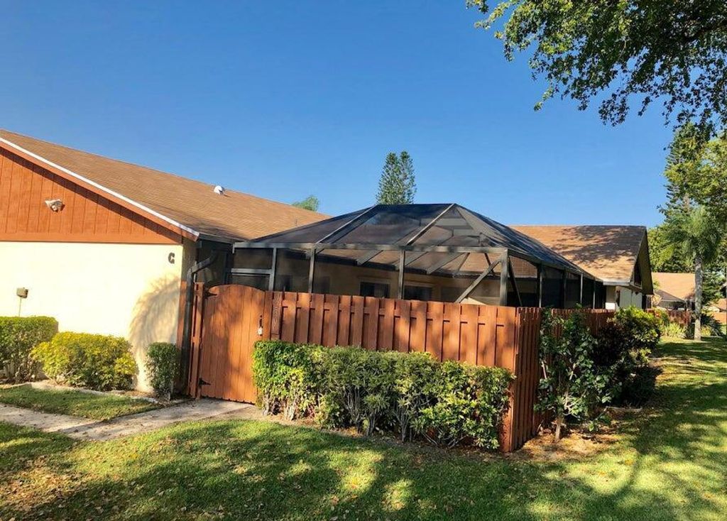 1230 Summit Pl Circle Unit C, West Palm Beach, FL 33415