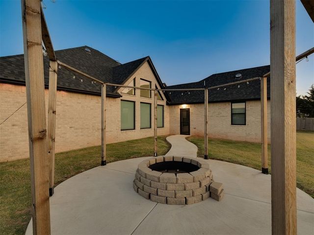 9505 Sundance Ridge Road, Yukon, OK 73099