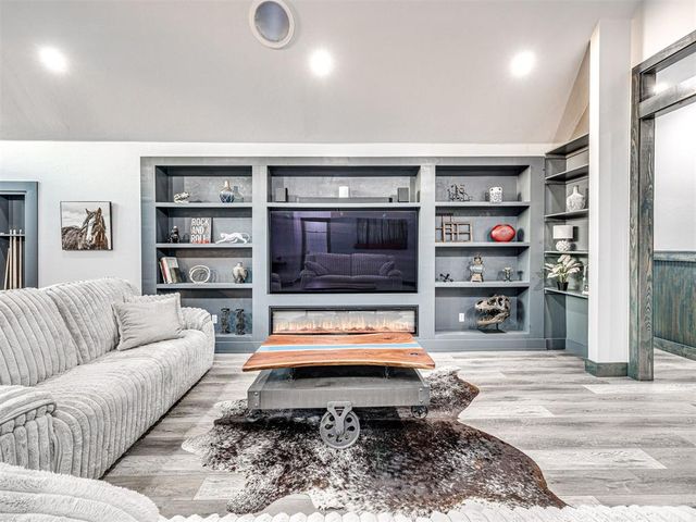 9505 Sundance Ridge Road, Yukon, OK 73099