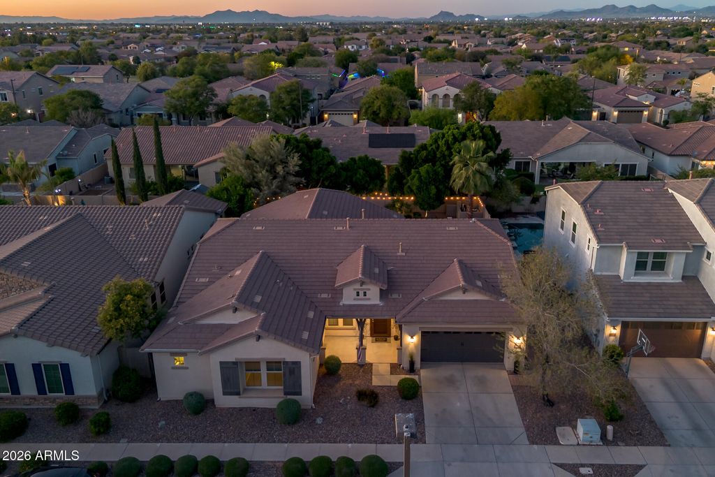 Image 1 of property listing at 3524 E LOMA VISTA Street, Gilbert, AZ 85295