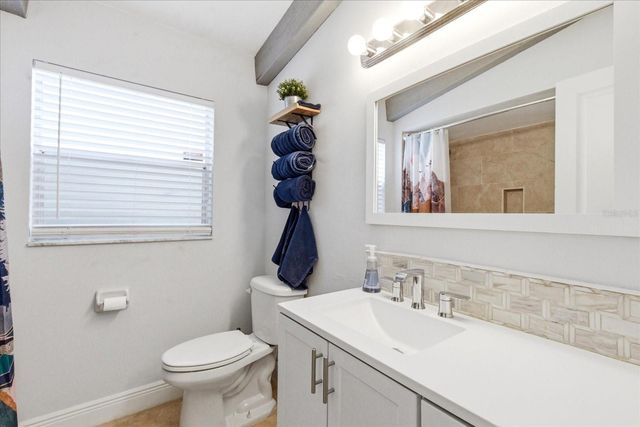 2110 W OKALOOSA AVENUE, Tampa, FL 33604