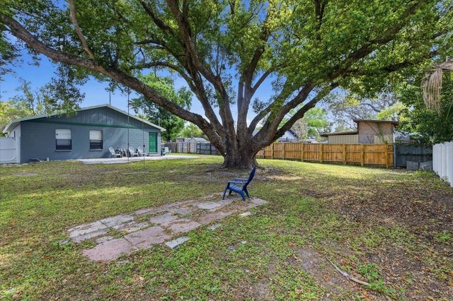 2110 W OKALOOSA AVENUE, Tampa, FL 33604