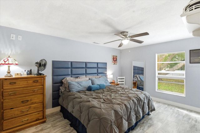 2110 W OKALOOSA AVENUE, Tampa, FL 33604