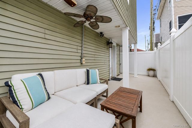 33 Vermont Street, Long Beach, NY 11561