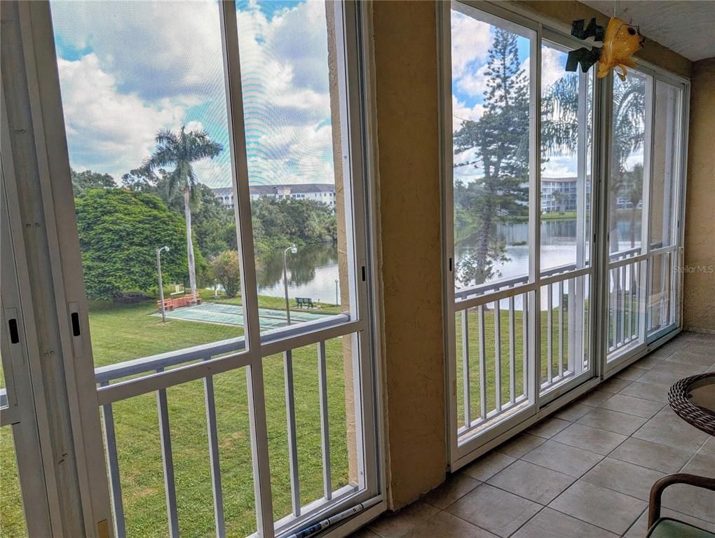 3589 LAKE BAYSHORE DRIVE J-303, Bradenton, FL 34205