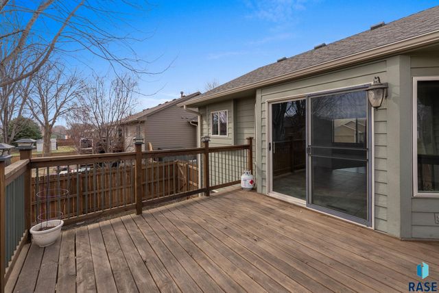 4315 E 38th St Street, Sioux Falls, SD 57103