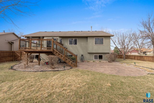 4315 E 38th St Street, Sioux Falls, SD 57103