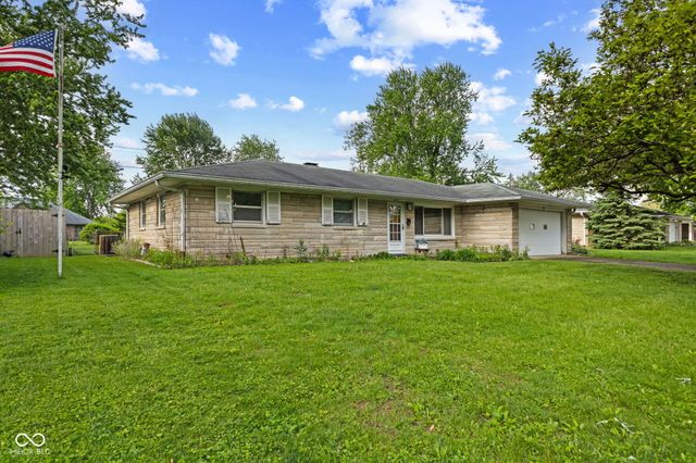 1015 E Logan Street, Brownsburg, IN 46112