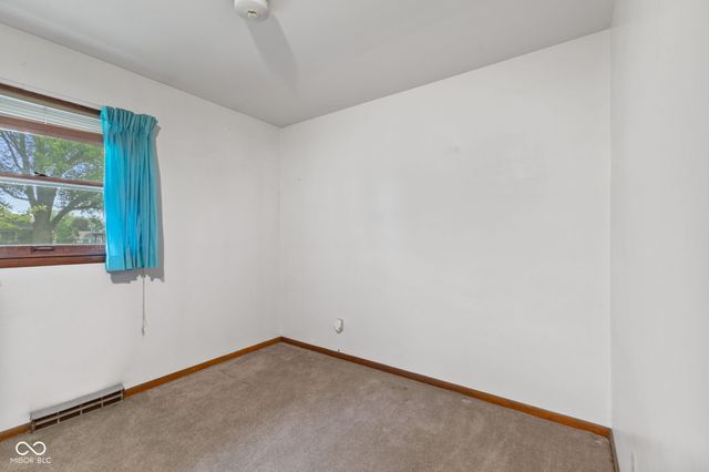 1015 E Logan Street, Brownsburg, IN 46112