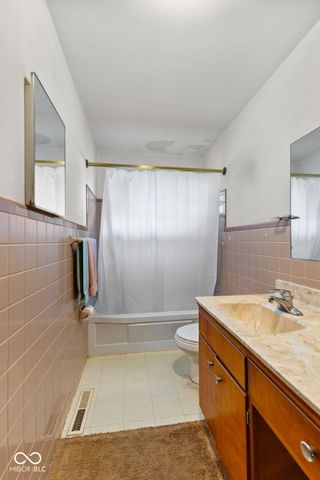 1015 E Logan Street, Brownsburg, IN 46112