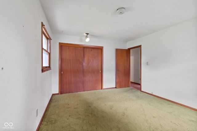 1015 E Logan Street, Brownsburg, IN 46112