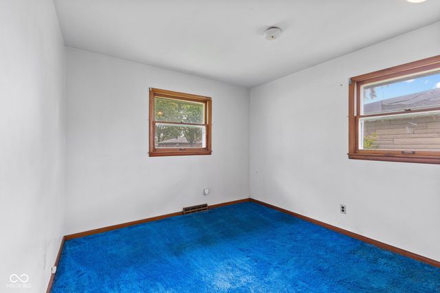 1015 E Logan Street, Brownsburg, IN 46112