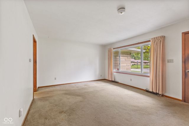 1015 E Logan Street, Brownsburg, IN 46112