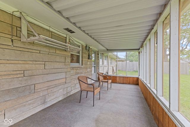1015 E Logan Street, Brownsburg, IN 46112