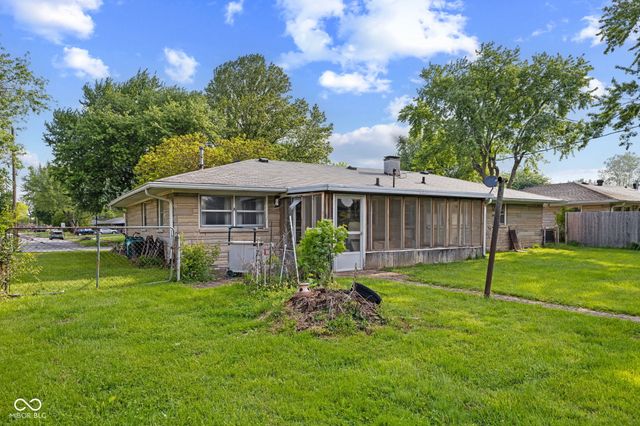 1015 E Logan Street, Brownsburg, IN 46112