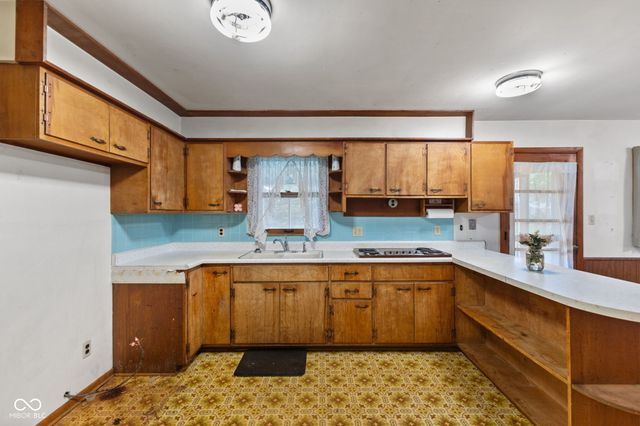 1015 E Logan Street, Brownsburg, IN 46112