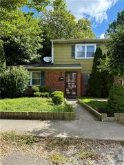 818 Hampstead CT, Virginia Beach, VA 23462