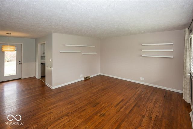 2023 W Orchard Drive, Fortville, IN 46040