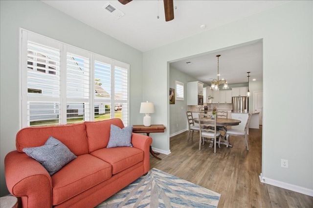 6231 Woodsedge Court, Hollywood, SC 29449