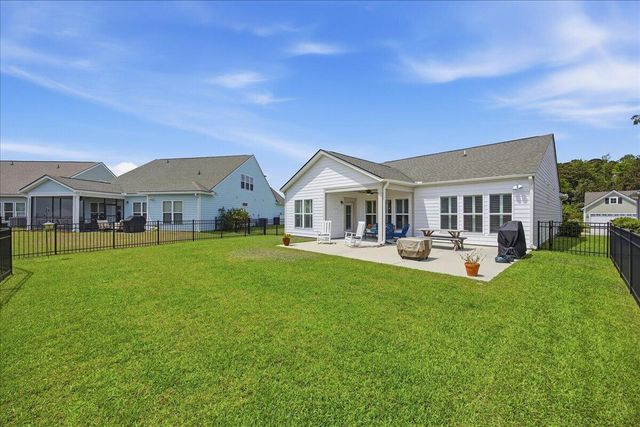 6231 Woodsedge Court, Hollywood, SC 29449