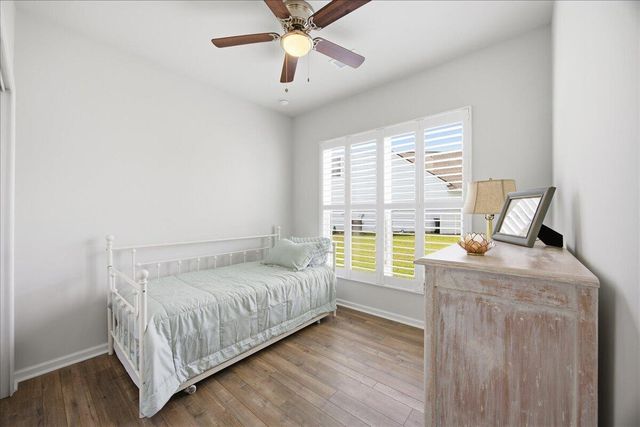 6231 Woodsedge Court, Hollywood, SC 29449