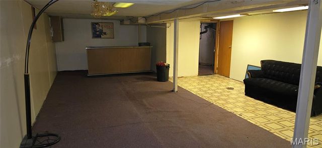 9604 Cherryfield Drive, St Louis, MO 63136